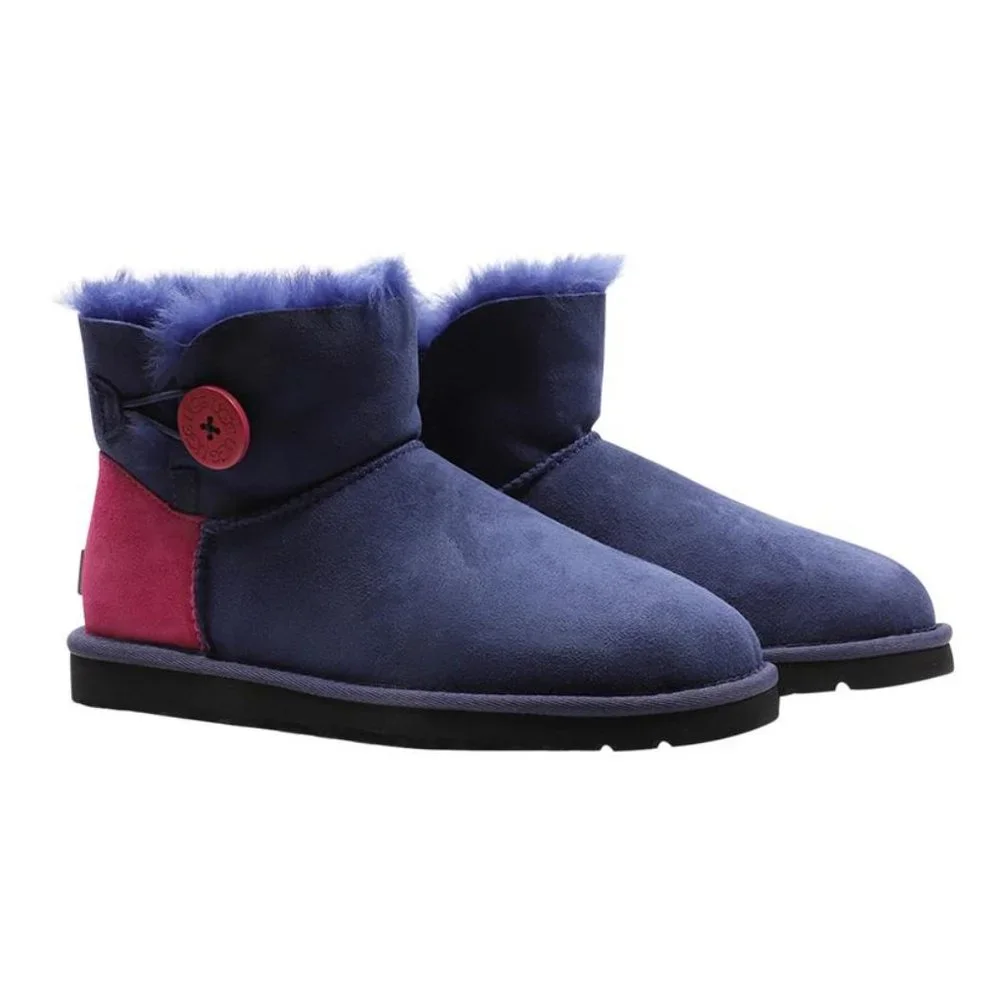 UGG Mini Bailey Button Shearling Boots. Real sheepskin boot. Size: 3